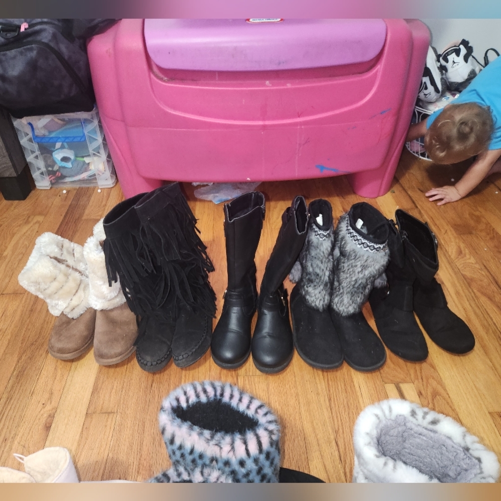 Girls boots size 2